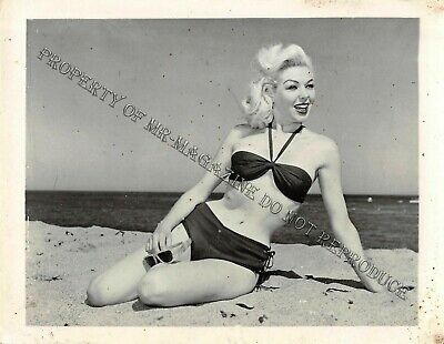 Risque Vintage 1950s B&W Photo 4x5 Beautiful Blonde Pin Up on Beach Bikini 41FF