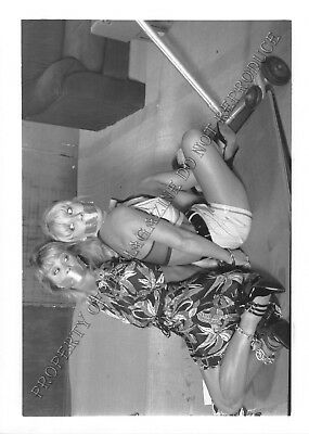 Adult Photo Vintage B&W 5x7 Bondage Busty Greta Carlson and Lesbian Bound 71YW