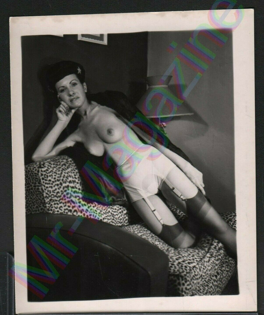 Beautiful Vintage B&W Risque Pinup 4" x 5" Sexy Brunette Cheesecake BA61