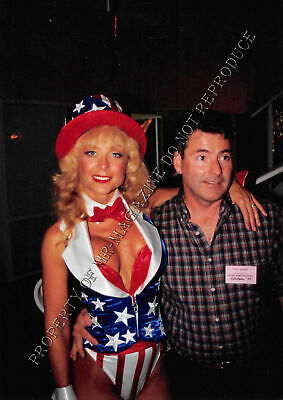 Nina Hartley Candid Original 3.5x5 Photo 1990s Sexy Outfit at a Convention 105ih
