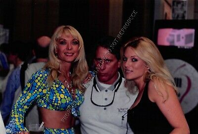 Nina Hartley Candid Original 4x6 Photo Color Star at Porn Convention 148ig