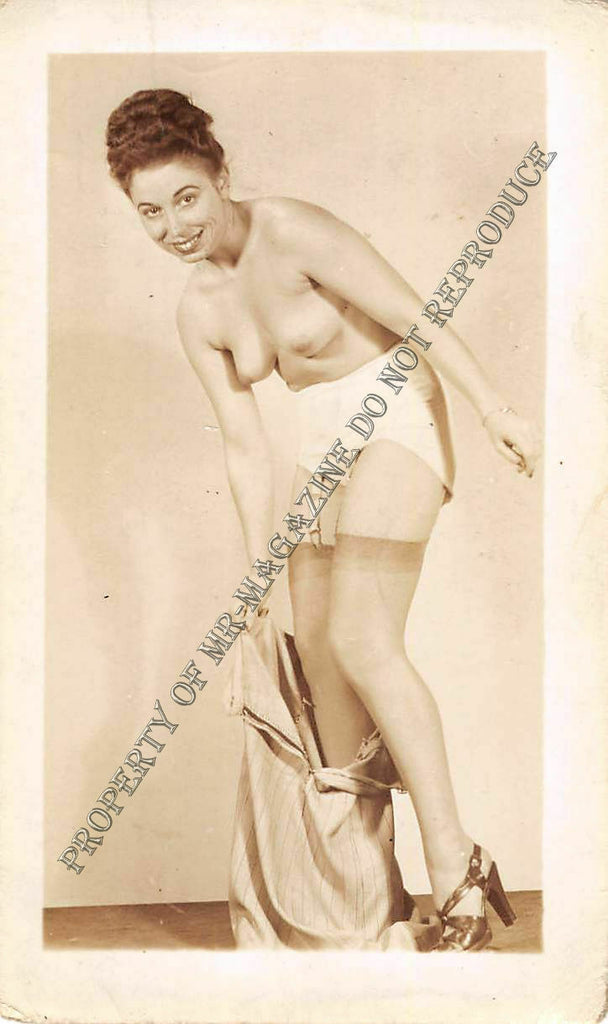 Adult Vintage 1950s B&W Photo 2.5x4 Sexy Pin Up Model Undressing Lingerie 54FG