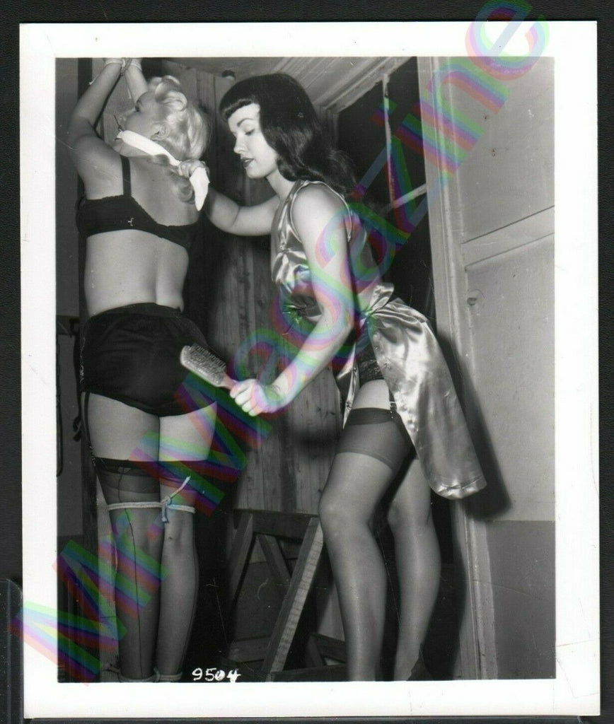 Beautiful Bettie Page B&W Risque Pinup 4" x 5" Sexy Cheesecake AZ84