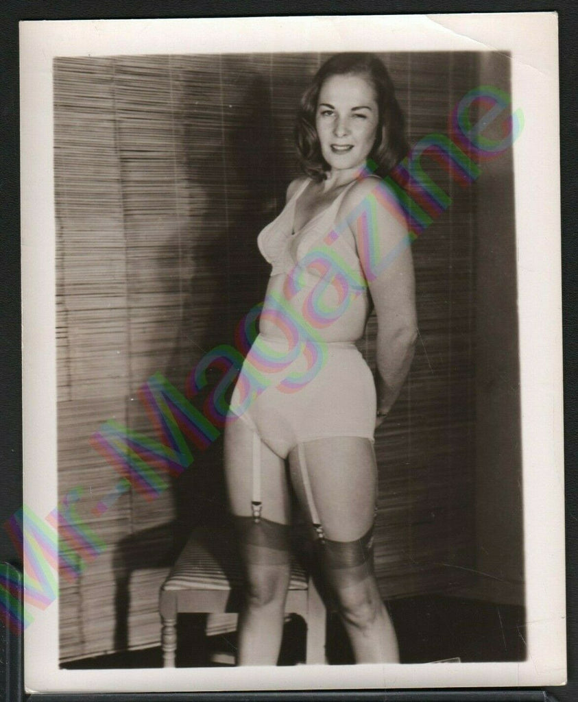 Beautiful Vintage B&W Risque Pinup 4" x 5" Sexy Blonde Cheesecake BB44