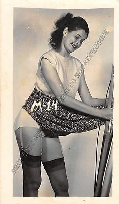 Adult B&W Photo 1940s/50s 2.5x4 Beautiful Brunette Clothed Seductive Pose 274MG