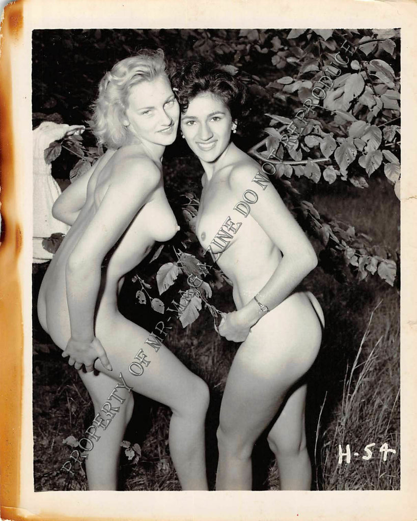 Adult Vintage 1950s B&W Photo 4x5 Beautiful Lesbians Nude Outdoors Sexy 91FF