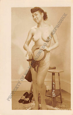 Adult B&W Photo 1940s/50s 2.5x4 Beautiful Brunette Posing Topless Pin Up 24MG