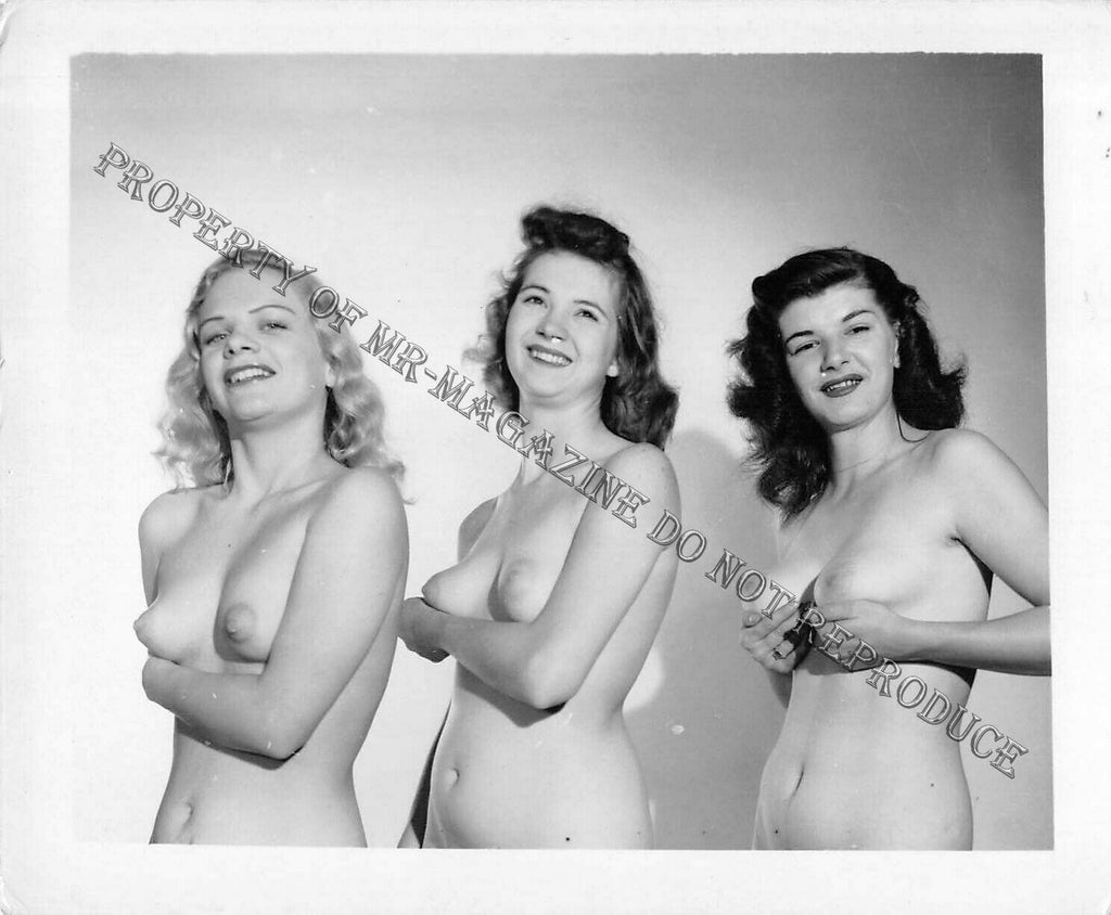 Adult Vintage 1950s B&W Photo 4x5 Beautiful Lesbians Nude Sexy Pin up Model 99FF