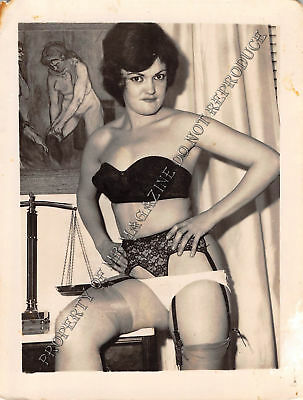Adult Vintage B&W Photo 4x5 Beautiful Brunette Posing Undressing Sexy Nude 93HP