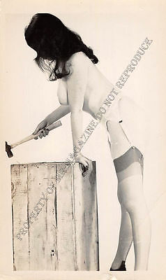 Adult B&W Photo 1940s/50s 2.5x4 Beautiful Brunette Posing Topless Pin Up 72MG
