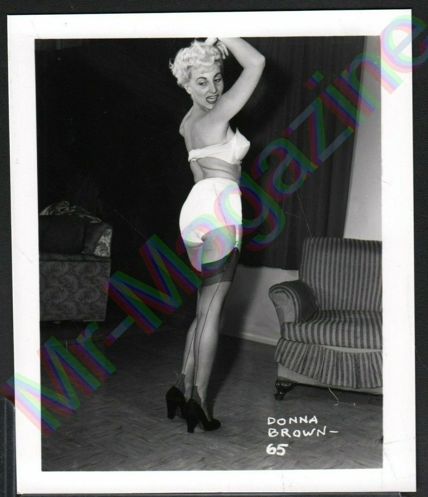 Vintage B&W Risque Pinup 4" x 5" Sexy Blonde Donna Brown Cheesecake BG11