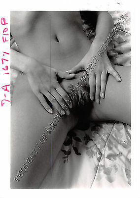 Adult 1990s B&W Photo 5x7 Beautiful Asian Spreading Little Pussy Lips 204MR