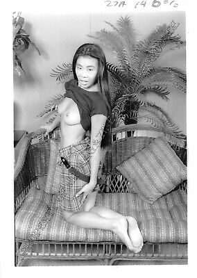 Adult Photo Vintage B&W 5x7 Sexy Asian Woman Undressing Strip Tease Sexy 176HG