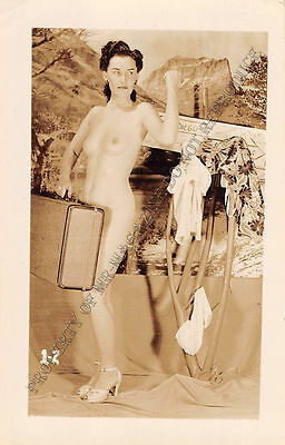 Adult B&W Photo 1940s/50s 2.5x4 Beautiful Brunette Posing Nude Pin Up 182MG