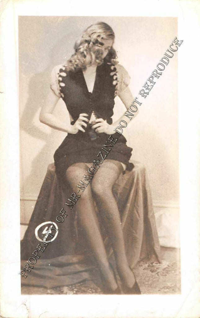 Adult B&W Photo Vintage 2.5x4" Sexy Brunette Nude Stripping Seductive HOT 58FS