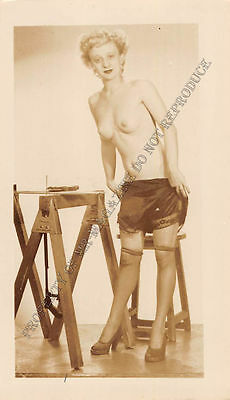 Adult B&W Photo 1940s/50s 2.5x4 Beautiful Blonde Seductively Undressing 279MH