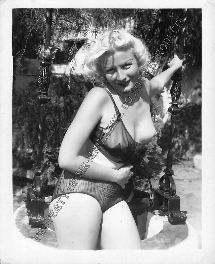 Adult Vintage 1950s B&W Photo 4x5 Beautiful Blonde in Lingerie Undressing 3FF