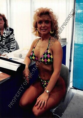 Nina Hartley Candid Original 5x7 1990s Color Photo Sexy Outfit at Porn Con 78ii