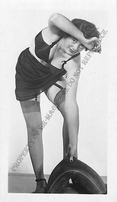 Adult B&W Photo 1940s/50s 2.5x4 Beautiful Brunette Clothed Seductive Pose 249MG