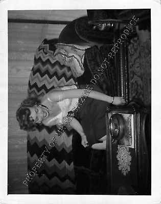 Adult Vintage B&W Photo 4x5 Beautiful Brunette Posing Nude Sexy 140HU
