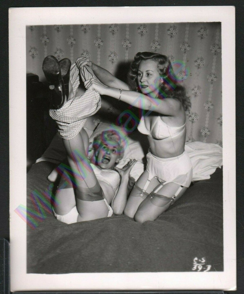 Vintage B&W Risque Pinup 4" x 5" Two Sexy Blondes Cheesecake BI46