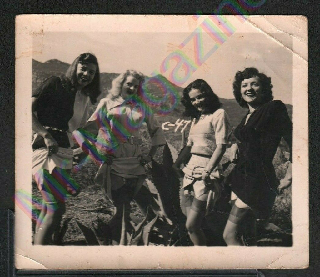 Vintage B&W Risque Pinup 4" x 5" Sexy Brunettes and Blonde Cheesecake AU42