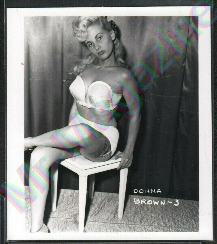 Vintage B&W Risque Pinup 4" x 5" Sexy Blonde Donna Brown Cheesecake BG38