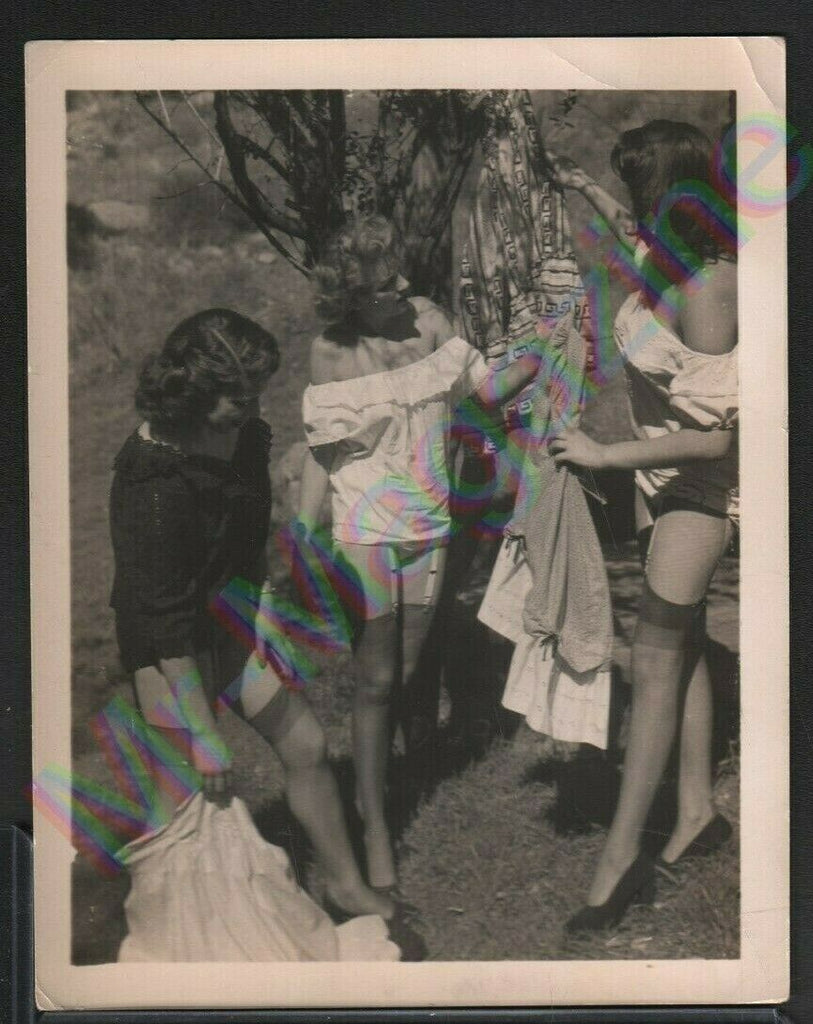 Vintage B&W Risque Pinup 4" x 5" Sexy Three Brunettes Cheesecake AU18
