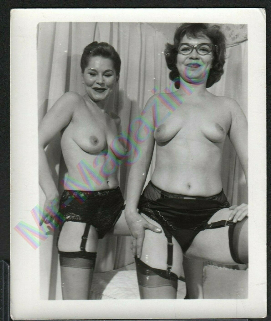 Vintage B&W Risque Pinup 4" x 5" Two Sexy Brunettes Beautiful Cheesecake BI70