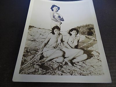 Amateur 1940s Original B&W 18+ Erotic Three Women Posing Together on Beach Pose1