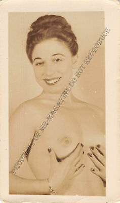 Adult B&W Photo 1940s/50s 2.5x4 Beautiful Brunette Posing Nude Pin Up 179MG