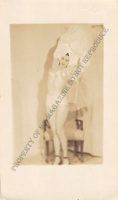 Adult B&W Photo 1940s/50s 2.5x4 Beautiful Brunette Undressing Vintage 150MF