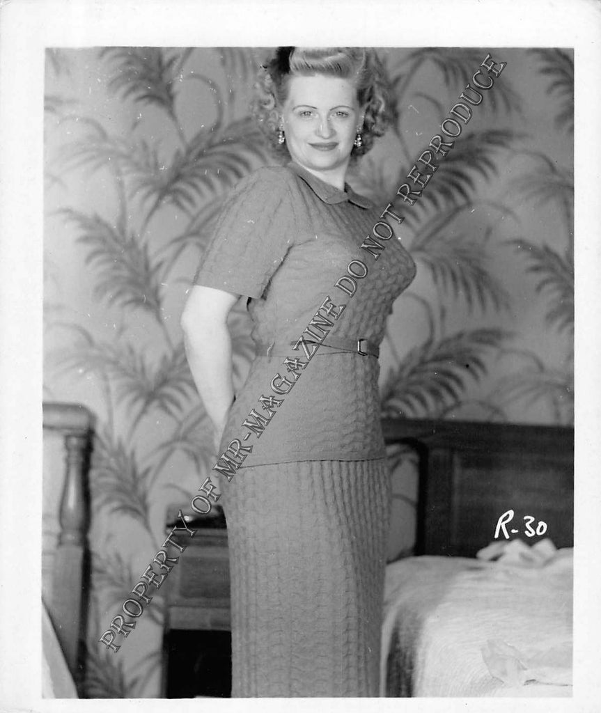 Adult Vintage 1950s B&W Photo 4x5 Beautiful Blonde in Lingerie Undressing 26FF