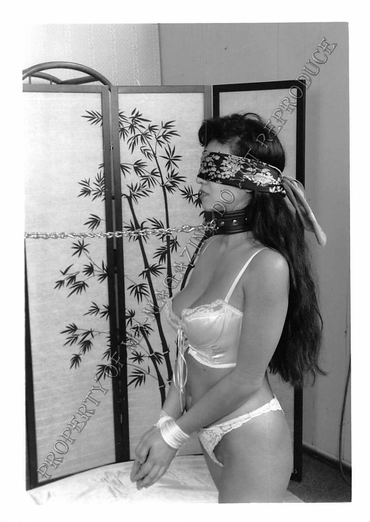 Adult Photo 1990s B&W 5x7 Bondage Asian Oriental Woman Being Dominated 209DP