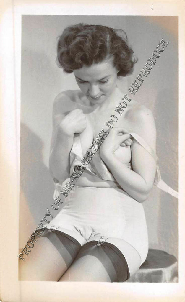 Adult B&W Photo Vintage 2.5x4" Sexy Brunette Nude Stripping Seductive HOT 62FS