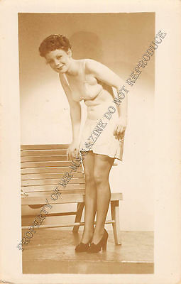 Adult B&W Photo 1940s/50s 2.5x4 Beautiful Brunette Seductively Undressing 67MH