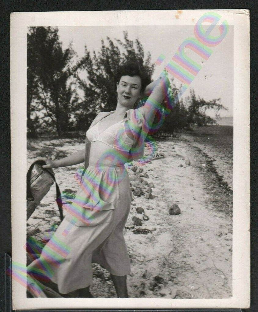 Beautiful Vintage B&W Risque Pinup 4" x 5" Sexy Brunette Cheesecake BA98