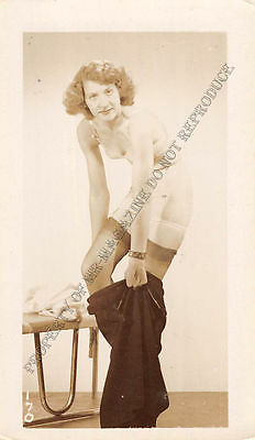 Adult B&W Photo 1940s/50s 2.5x4 Beautiful Blonde Seductively Undressing 273MH