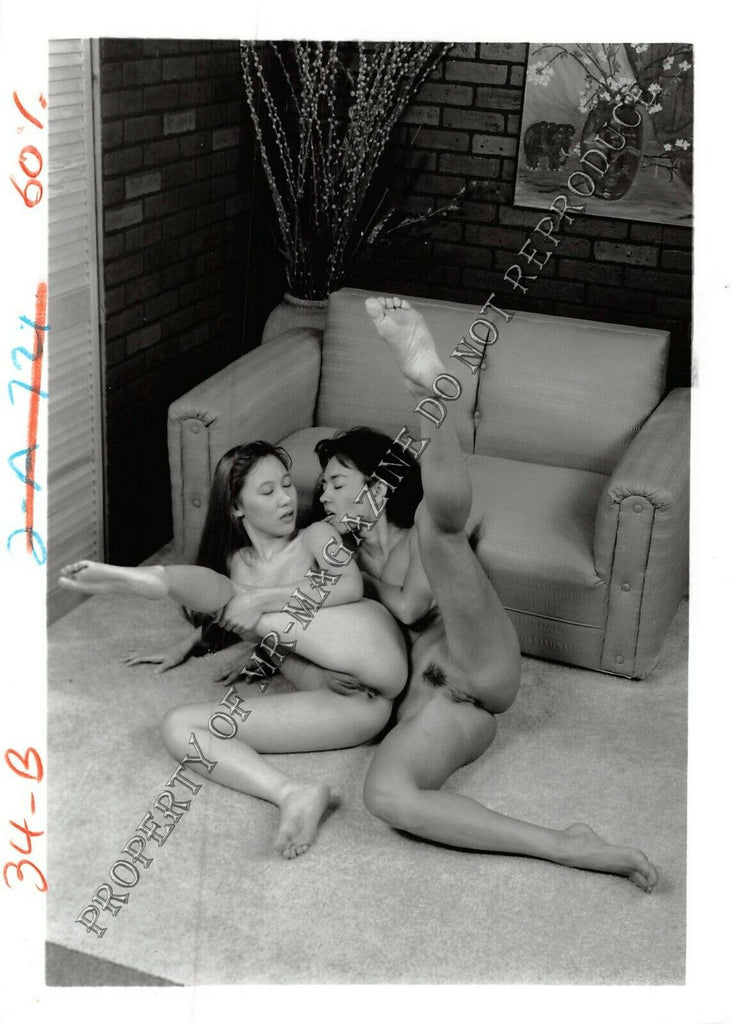 Adult Vintage B&W Photo 5x7 Sexy Petite Lesbians Fucking Licking Pussy 223FP