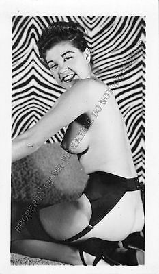 Adult B&W Photo 1940s/50s 2.5x4 Beautiful Brunette Posing Topless Pin Up 103MG