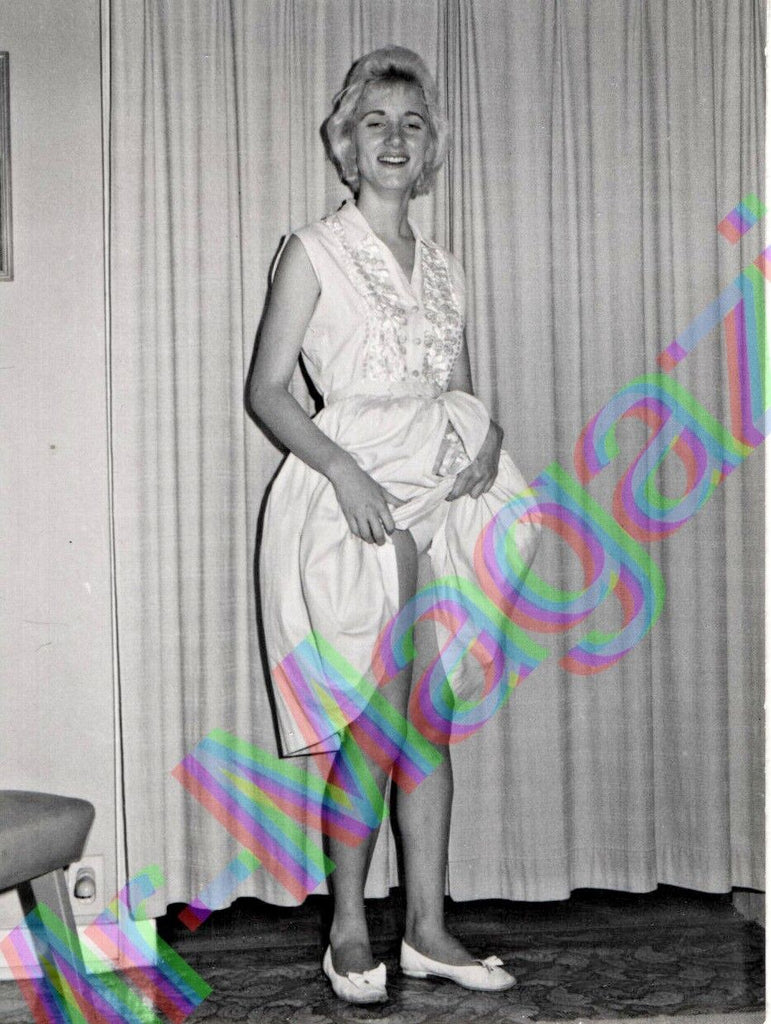 Vintage B&W Risque Pinup 3" x 4" Sexy Blonde Cheesecake BL91