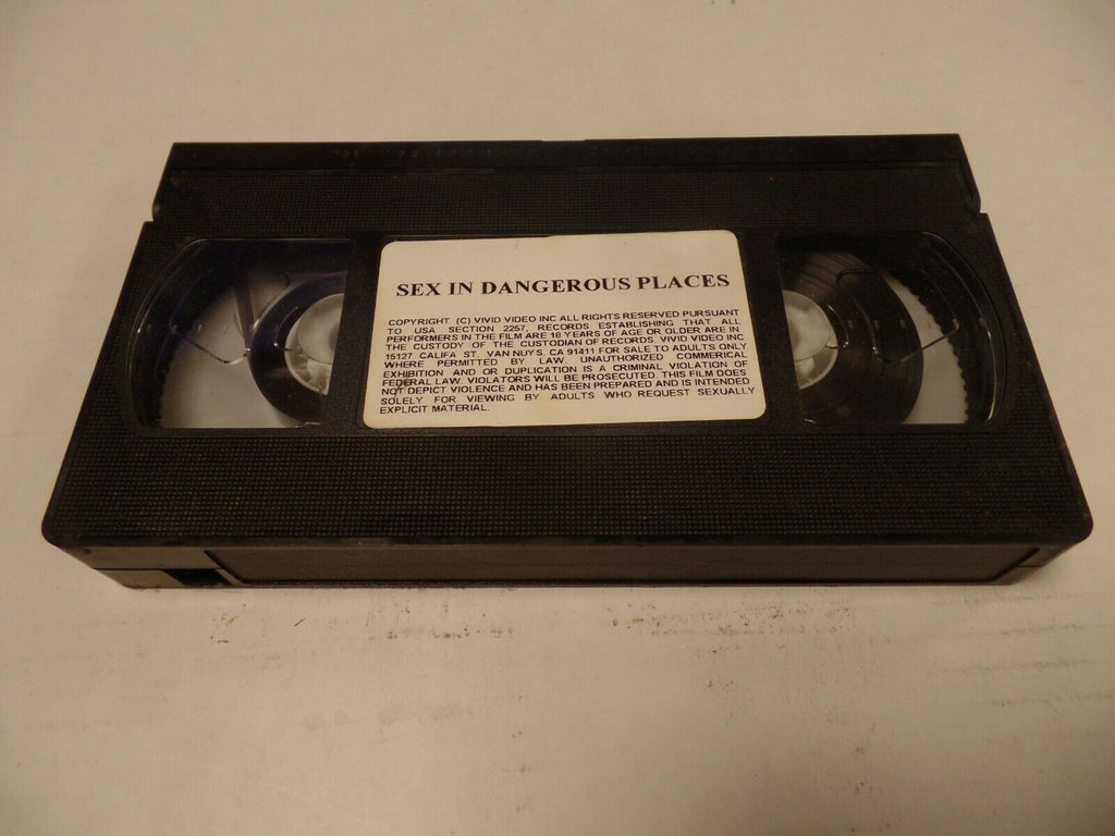 Sex in Dangerous Places Vivid Video Adult VHS 051719AMP2