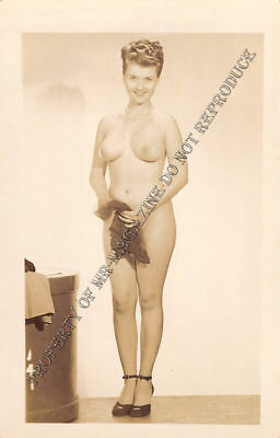 Adult Vintage B&W Photo 2.5x4 Beautiful Brunette Showing Off Body Nude 129HV