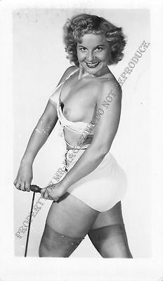 Adult B&W Photo 1940s/50s 2.5x4 Beautiful Brunette Undressing Vintage 189MF