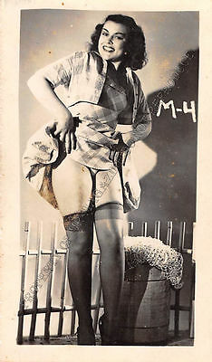 Adult B&W Photo 1940s/50s 2.5x4 Beautiful Brunette Clothed Seductive Pose 265MG