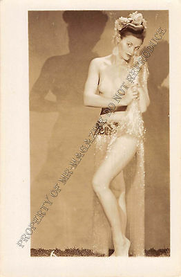 Adult B&W Photo 1940s/50s 2.5x4 Beautiful Brunette Posing Topless Pin Up 3MG