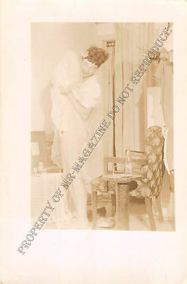 Adult B&W Photo 1940s/50s 2.5x4 Beautiful Brunette Undressing Vintage 183MF
