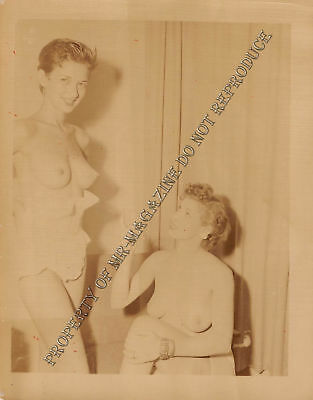 Adult Vintage B&W Photo 4x5 Beautiful Lesbians Posing In Lingerie Sexy 70HV
