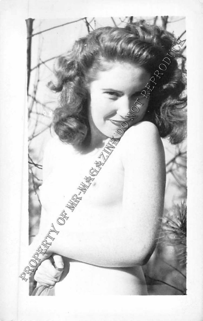 Adult B&W Photo Vintage 2.5x4" Beautiful Brunette Outdoors Nude Showing Body 3FS