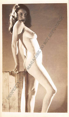 Adult B&W Photo 1940s/50s 2.5x4 Beautiful Brunette Posing Nude Pin Up 149MG